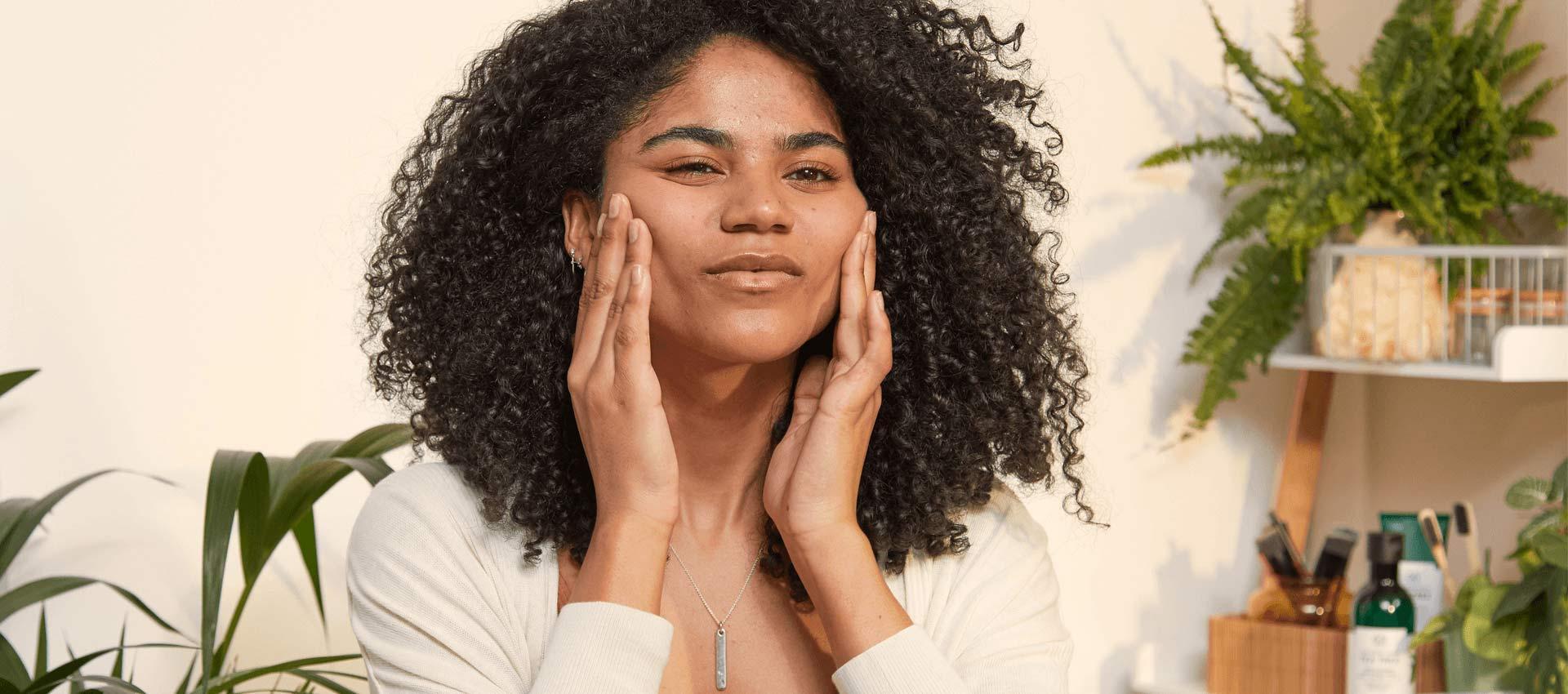 Cara Memilih Serum Wajah untuk Kulit Berminyak