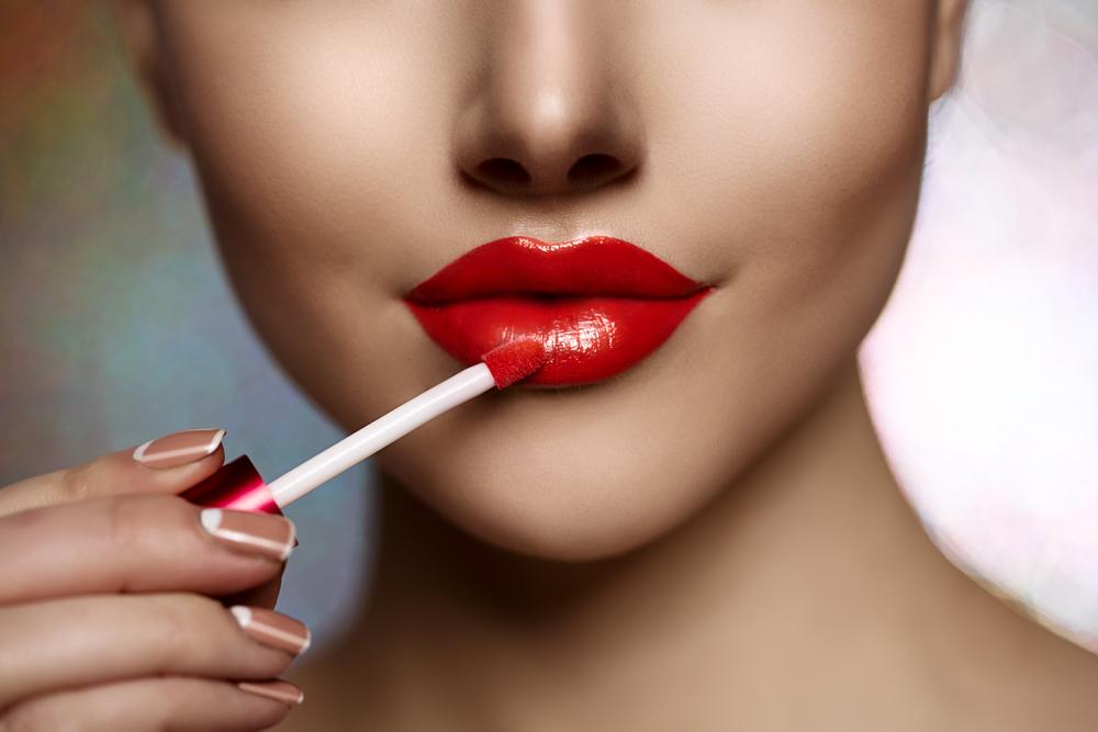 Tips Memakai Lipstik Cair yang Benar